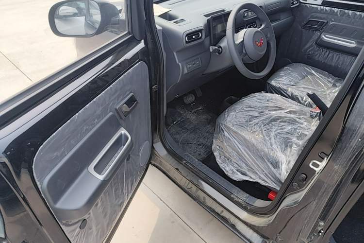 Used Wuling Zhiguang New Energy 2025 Comfort Model Driver Seat