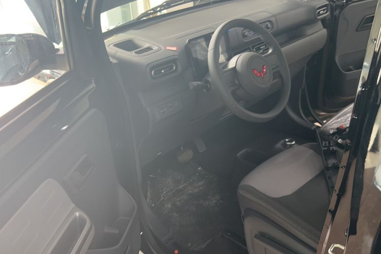 Used Wuling Zhiguang New Energy 2025 Model 305km Ambitious Edition Driver Seat