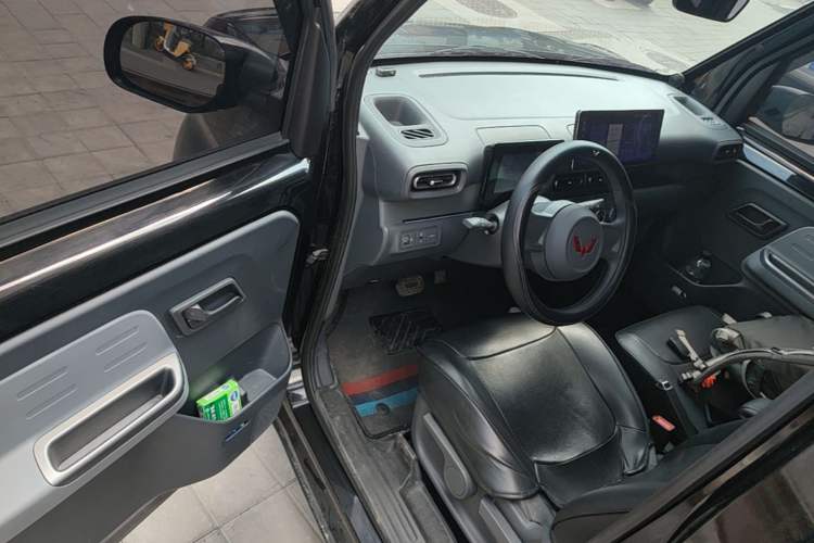 Used Wuling Zhiguang New Energy 2025 Model 305km Ambitious Edition Driver Seat