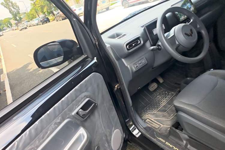 Used Wuling Zhiguang New Energy 2025 Standard Model Driver Seat