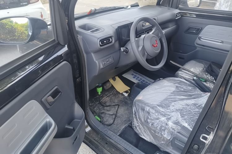 Used Wuling Zhiguang New Energy 2025 Model 305km Ambitious Edition Driver Seat