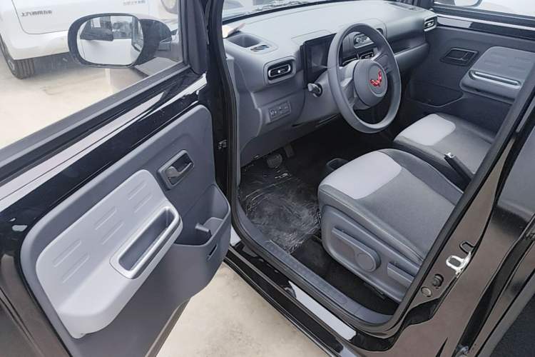 Used Wuling Zhiguang New Energy 2025 Model 305km Ambitious Edition Driver Seat