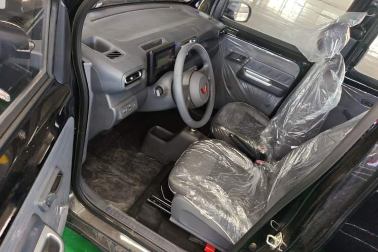 Used Wuling Zhiguang New Energy 2025 Standard Model Driver Seat