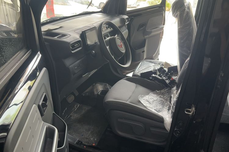 Used Wuling Zhiguang New Energy 2025 Model 305km Ambitious Edition Driver Seat