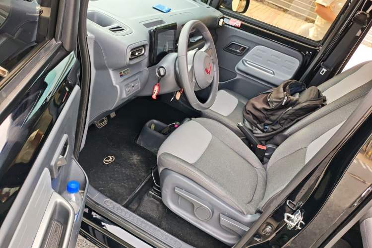 Used Wuling Zhiguang New Energy 2025 Model 305km Ambitious Edition Driver Seat