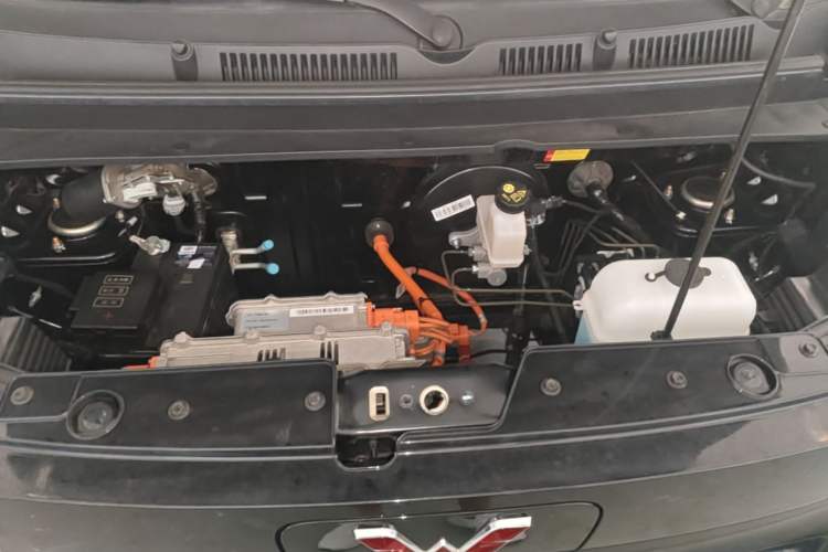 Used Wuling Zhiguang New Energy 2025 Standard Model Engine Bay