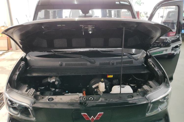 Used Wuling Zhiguang New Energy 2025 Comfort Model Engine Bay