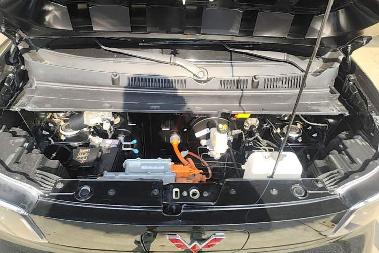 Used Wuling Zhiguang New Energy 2025 Comfort Model Engine Bay