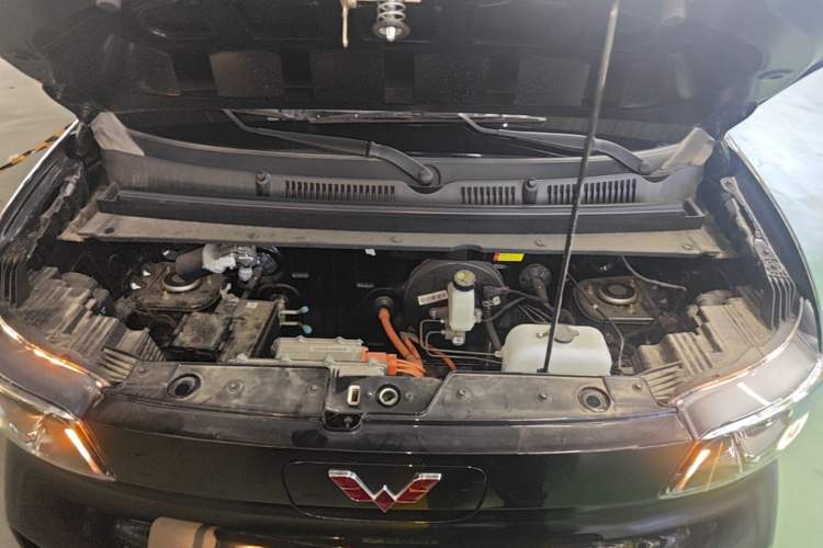 Used Wuling Zhiguang New Energy 2025 Standard Model Engine Bay