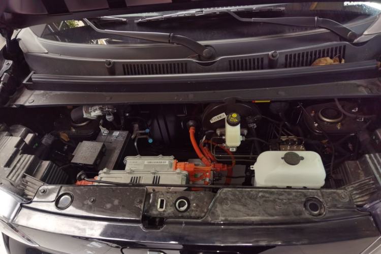 Used Wuling Zhiguang New Energy 2025 Standard Model Engine Bay