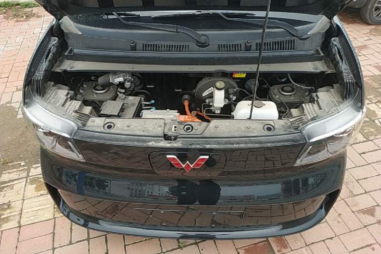 Used Wuling Zhiguang New Energy 2025 Comfort Model Engine Bay