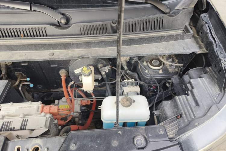 Used Wuling Zhiguang New Energy 2025 Standard Model Engine Bay Left