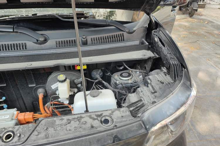 Used Wuling Zhiguang New Energy 2025 Comfort Model Engine Bay Left