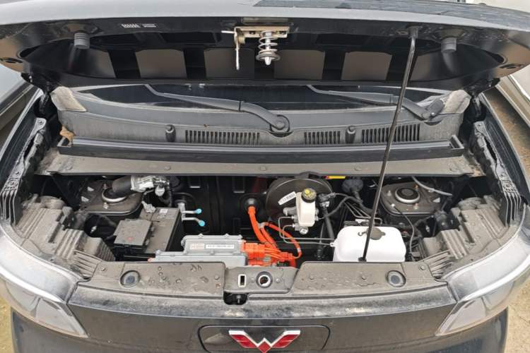 Used Wuling Zhiguang New Energy 2025 Comfort Model Engine Bay
