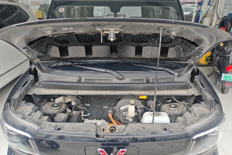 Used Wuling Zhiguang New Energy 2025 Standard Model Engine Bay