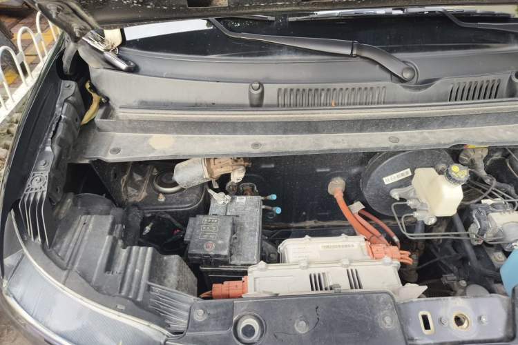 Used Wuling Zhiguang New Energy 2025 Standard Model Engine Bay Right