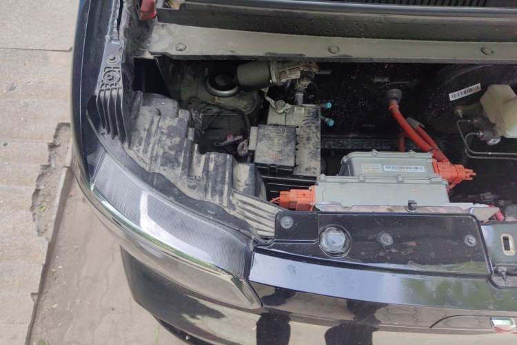 Used Wuling Zhiguang New Energy 2025 Model 305km Ambitious Edition Engine Bay Right