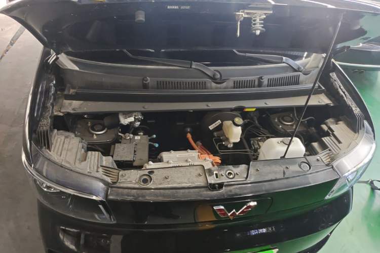 Used Wuling Zhiguang New Energy 2025 Standard Model Engine Bay