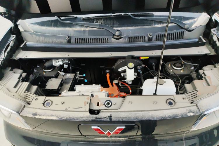 Used Wuling Zhiguang New Energy 2025 Standard Model Engine Bay