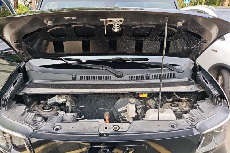 Used Wuling Zhiguang New Energy 2025 Model 305km Ambitious Edition Engine Bay