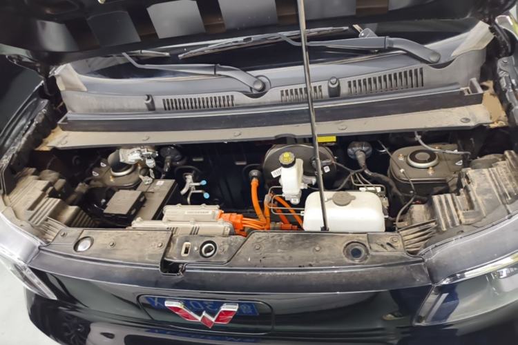 Used Wuling Zhiguang New Energy 2025 Standard Model Engine Bay