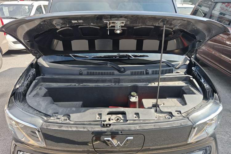 Used Wuling Zhiguang New Energy 2025 Model 305km Ambitious Edition Engine Bay