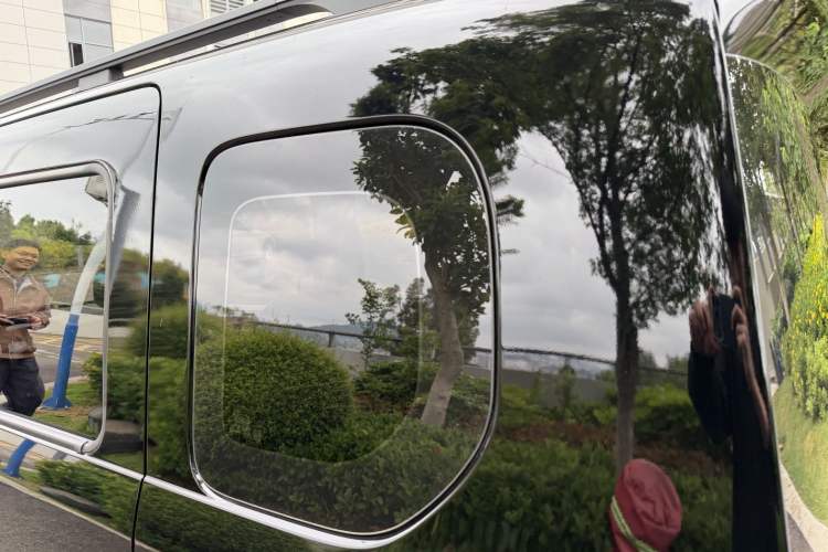 Used Wuling Zhiguang New Energy 2025 Comfort Model Exterior 14
