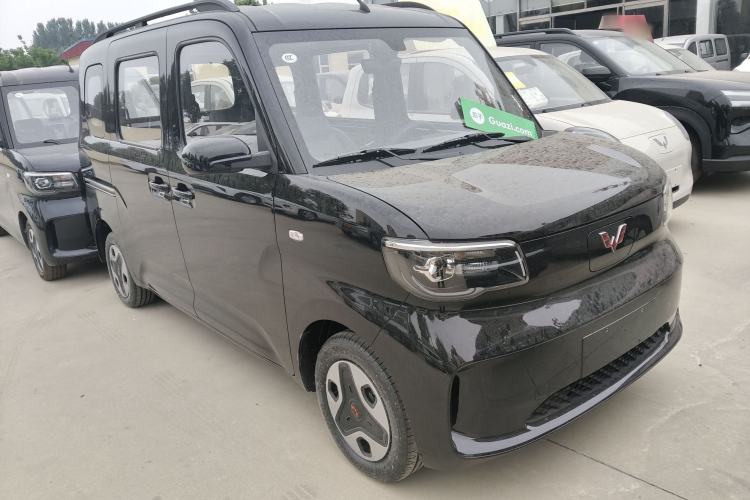 Used Wuling Zhiguang New Energy 2025 Comfort Model Exterior 2