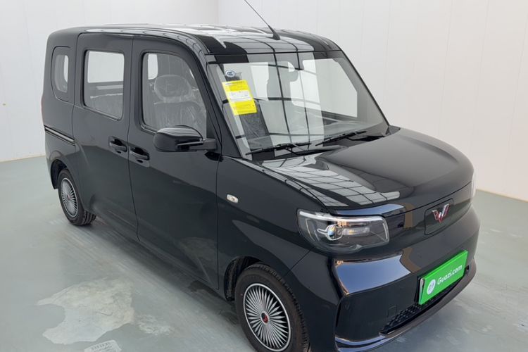 Used Wuling Zhiguang New Energy 2025 Standard Model Exterior 2