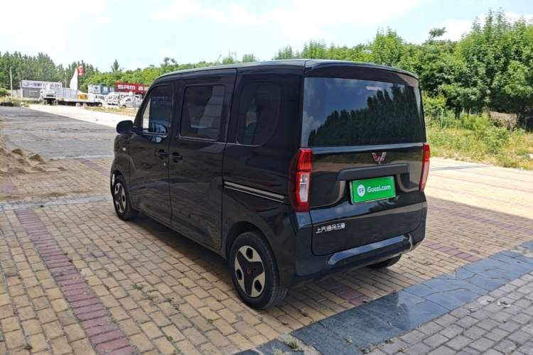 Used Wuling Zhiguang New Energy 2025 Standard Model Exterior 2