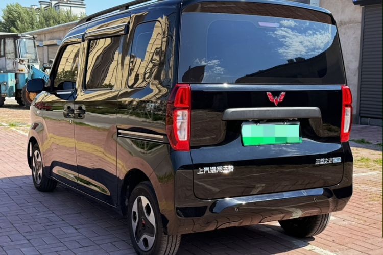Used Wuling Zhiguang New Energy 2025 Model 305km Ambitious Edition Exterior 2