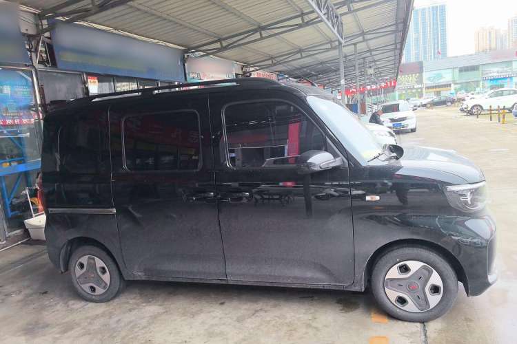 Used Wuling Zhiguang New Energy 2025 Comfort Model Exterior 2