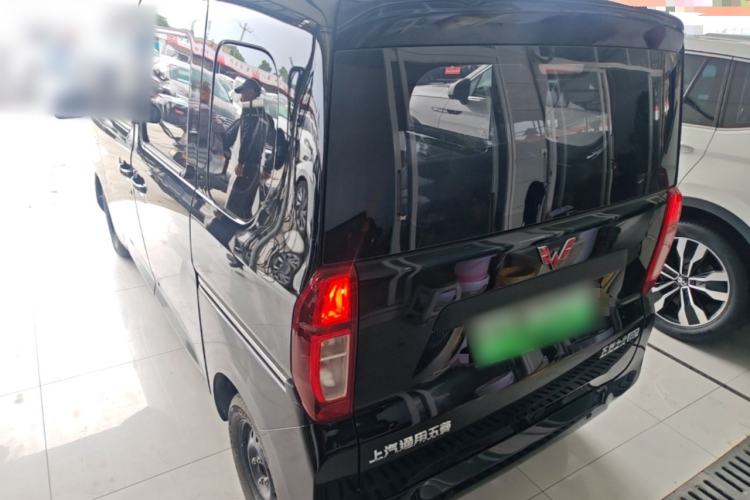 Used Wuling Zhiguang New Energy 2025 Standard Model Exterior 2