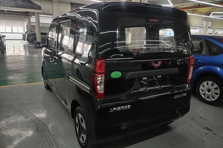 Used Wuling Zhiguang New Energy 2025 Standard Model Exterior 2