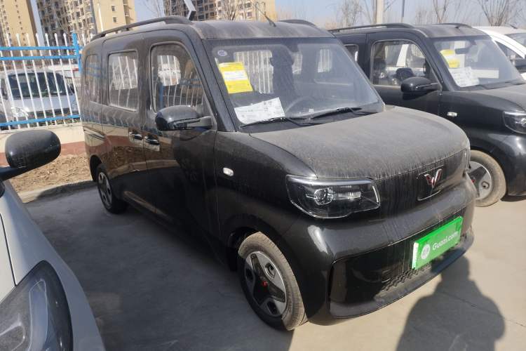Used Wuling Zhiguang New Energy 2025 Comfort Model Exterior 2