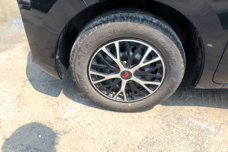 Used Wuling Zhiguang New Energy 2025 Standard Model Exterior 4