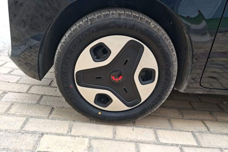 Used Wuling Zhiguang New Energy 2025 Standard Model Exterior 4
