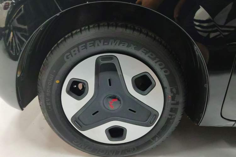 Used Wuling Zhiguang New Energy 2025 Comfort Model Exterior 4