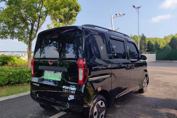 Used Wuling Zhiguang New Energy 2025 Comfort Model Exterior 4