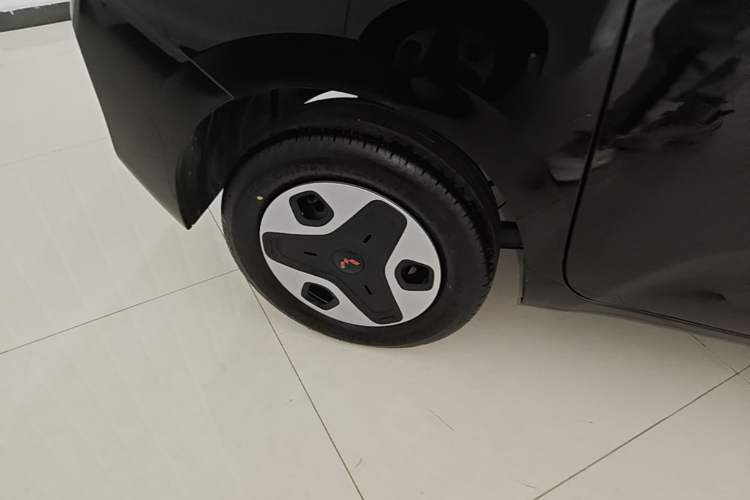 Used Wuling Zhiguang New Energy 2025 Model 305km Ambitious Edition Exterior 5