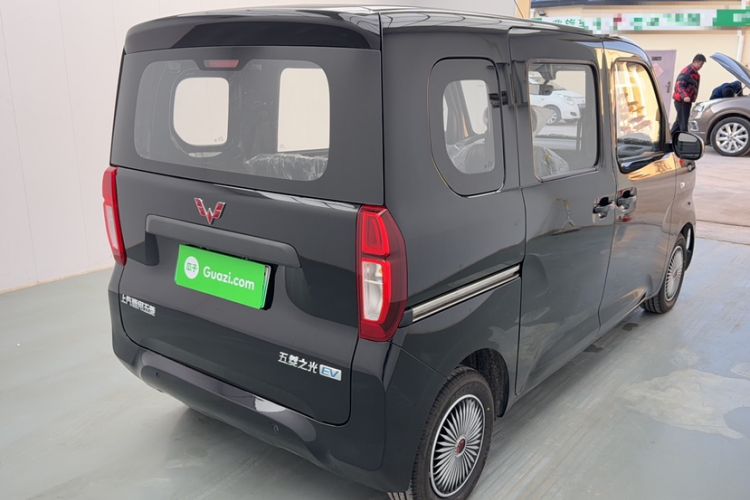 Used Wuling Zhiguang New Energy 2025 Standard Model Exterior 5