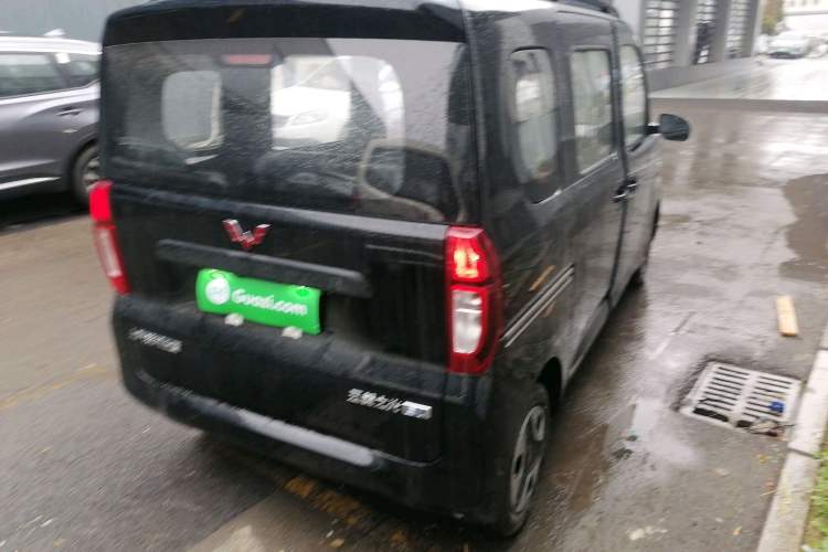 Used Wuling Zhiguang New Energy 2025 Model 305km Ambitious Edition Exterior 5