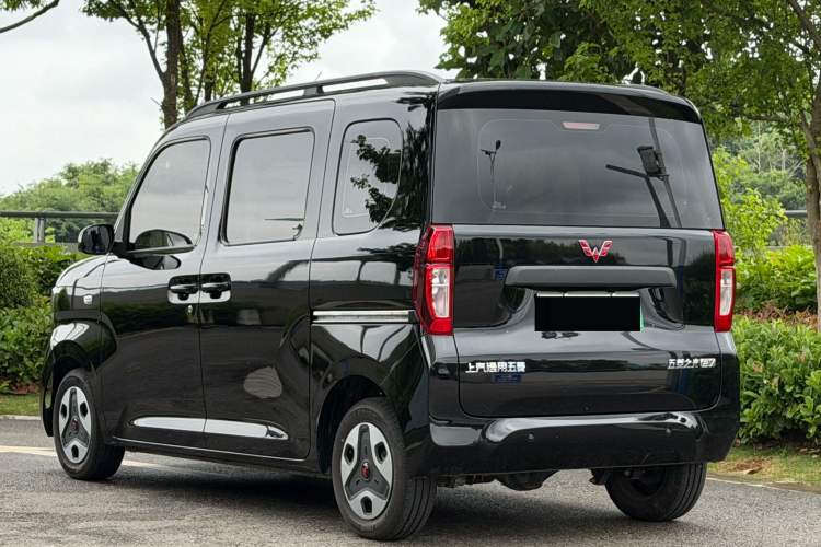 Used Wuling Zhiguang New Energy 2025 Comfort Model Exterior 5