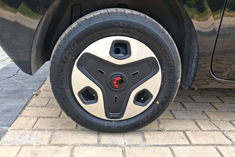 Used Wuling Zhiguang New Energy 2025 Standard Model Exterior 5