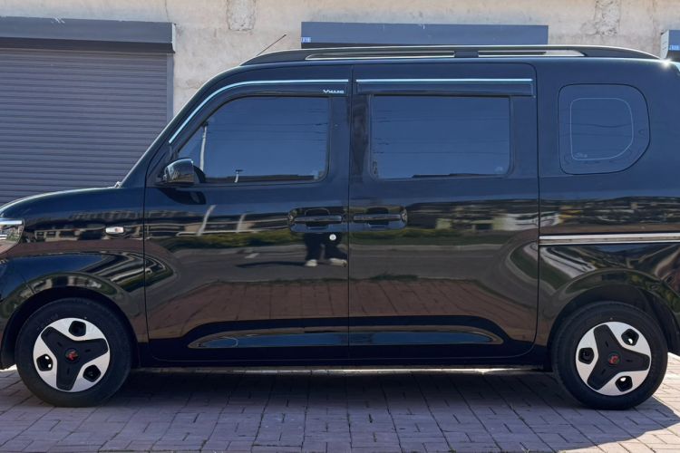 Used Wuling Zhiguang New Energy 2025 Model 305km Ambitious Edition Exterior 5