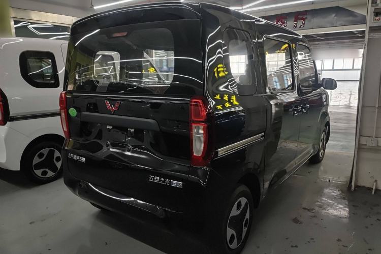 Used Wuling Zhiguang New Energy 2025 Standard Model Exterior 5