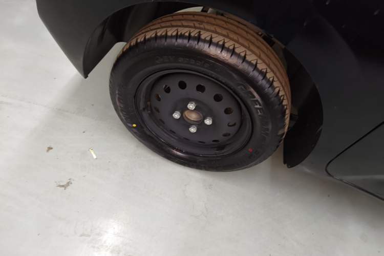 Used Wuling Zhiguang New Energy 2025 Standard Model Exterior 5