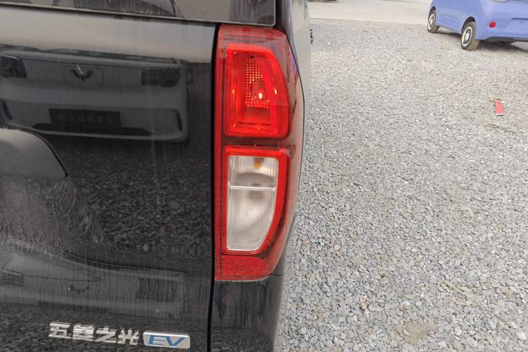 Used Wuling Zhiguang New Energy 2025 Comfort Model Exterior 6