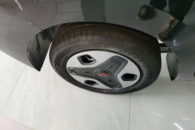 Used Wuling Zhiguang New Energy 2025 Comfort Model Exterior 8