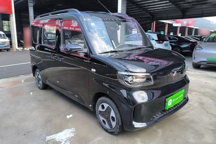 Used Wuling Zhiguang New Energy 2025 Model 305km Ambitious Edition Front Right 45 Deg